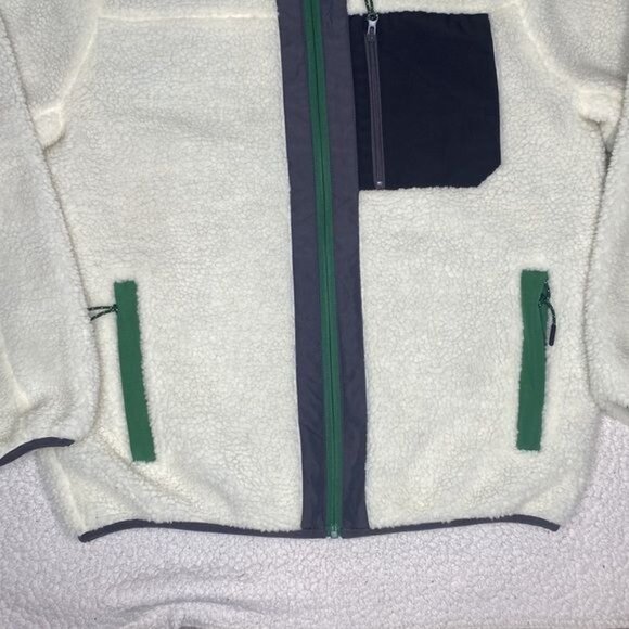 Stoic Reversible Mixed Media Sherpa Jacket: Size Medium - Picture 9 of 13